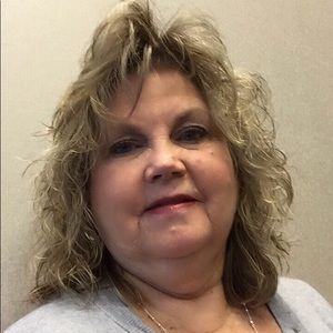 Meet your Posher, Suzanne